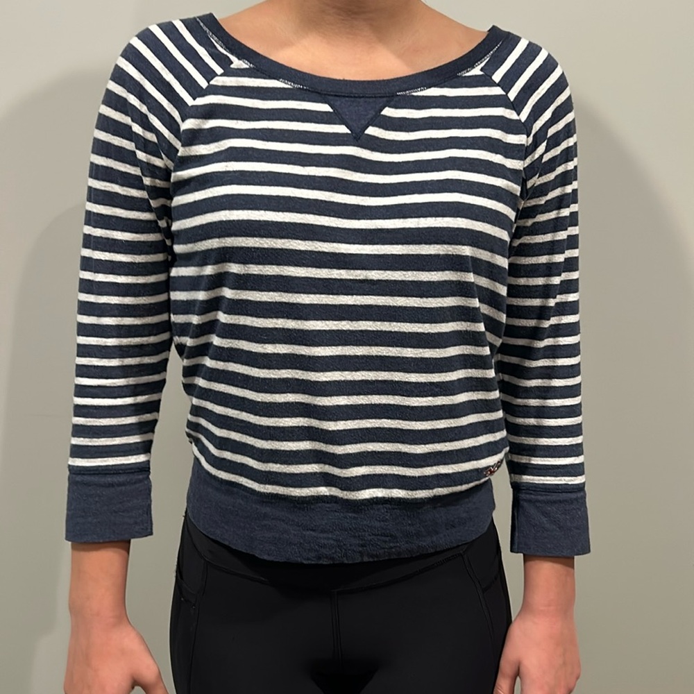 Hollister 3/4 sleeve, size small